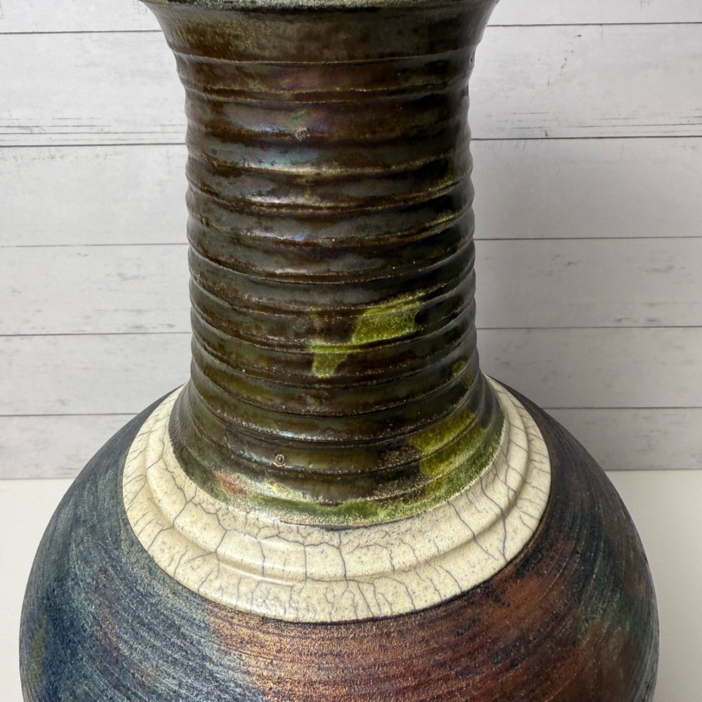 Vintage Raku Pottery Flower Vase 9.5” By Sergio Naduville SIGNED - Picture 4 of 8